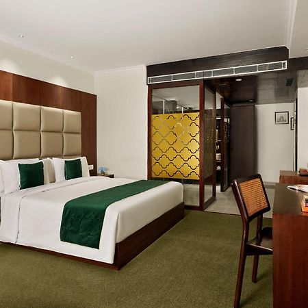 Deventure Sarovar Portico Patel Nagar Yeni Delhi Dış mekan fotoğraf