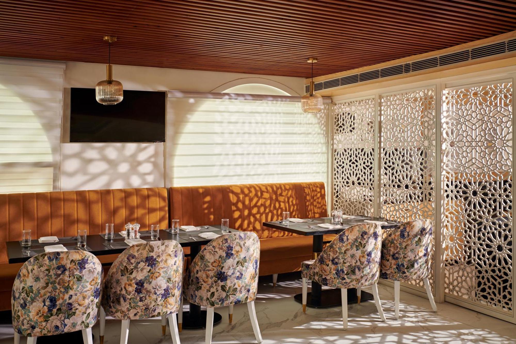 Deventure Sarovar Portico Patel Nagar Yeni Delhi Dış mekan fotoğraf