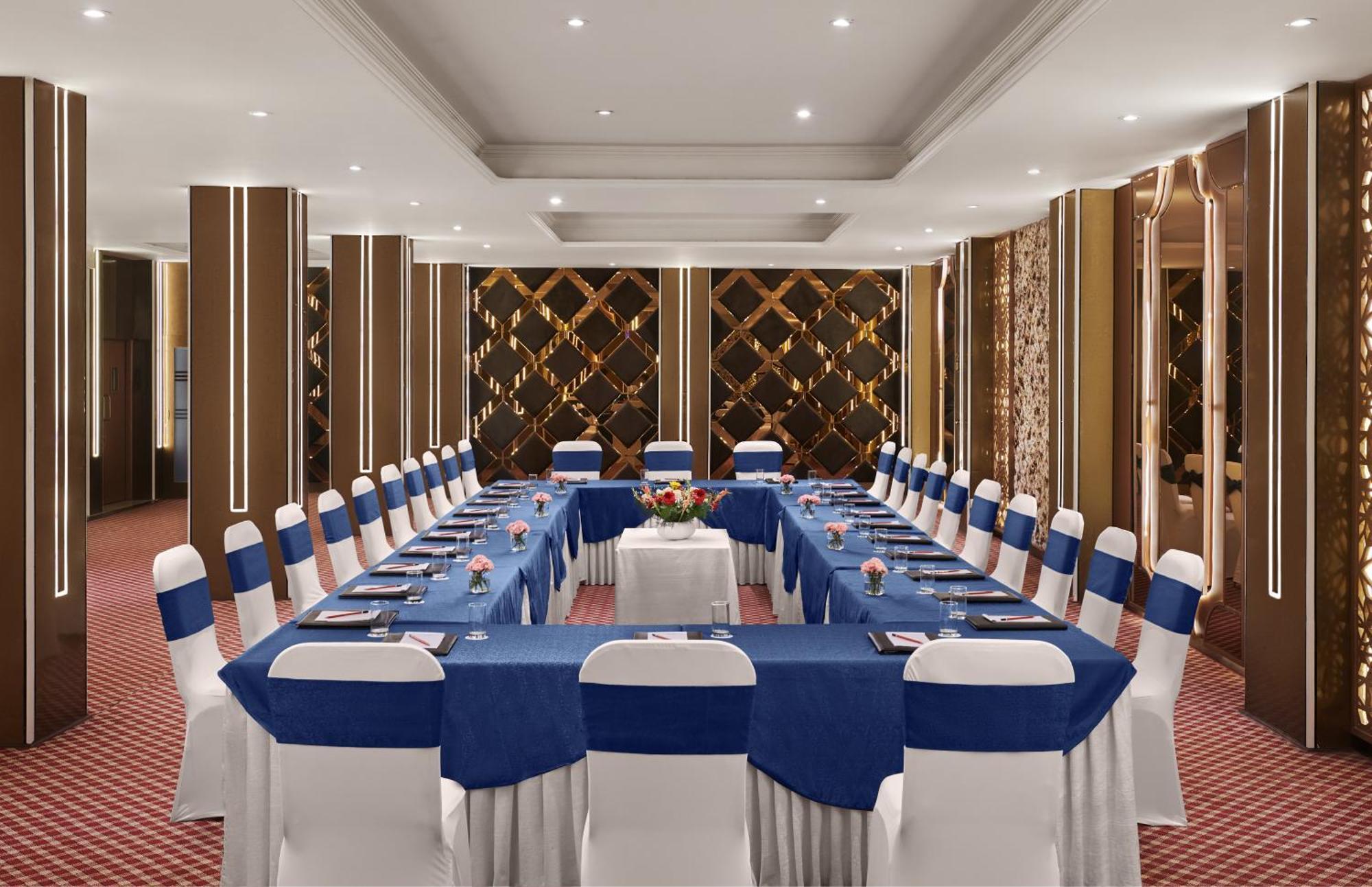 Deventure Sarovar Portico Patel Nagar Yeni Delhi Dış mekan fotoğraf