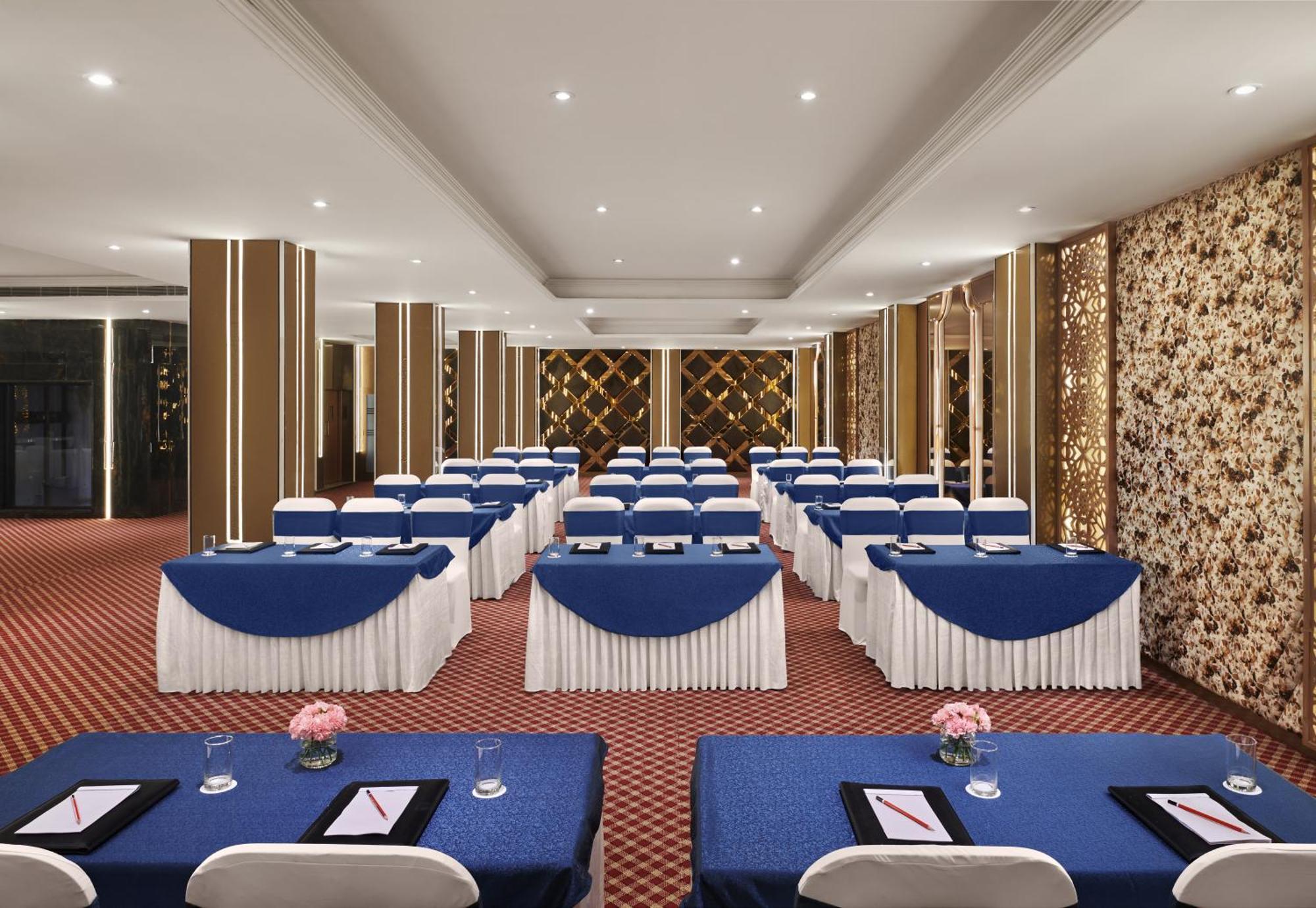 Deventure Sarovar Portico Patel Nagar Yeni Delhi Dış mekan fotoğraf