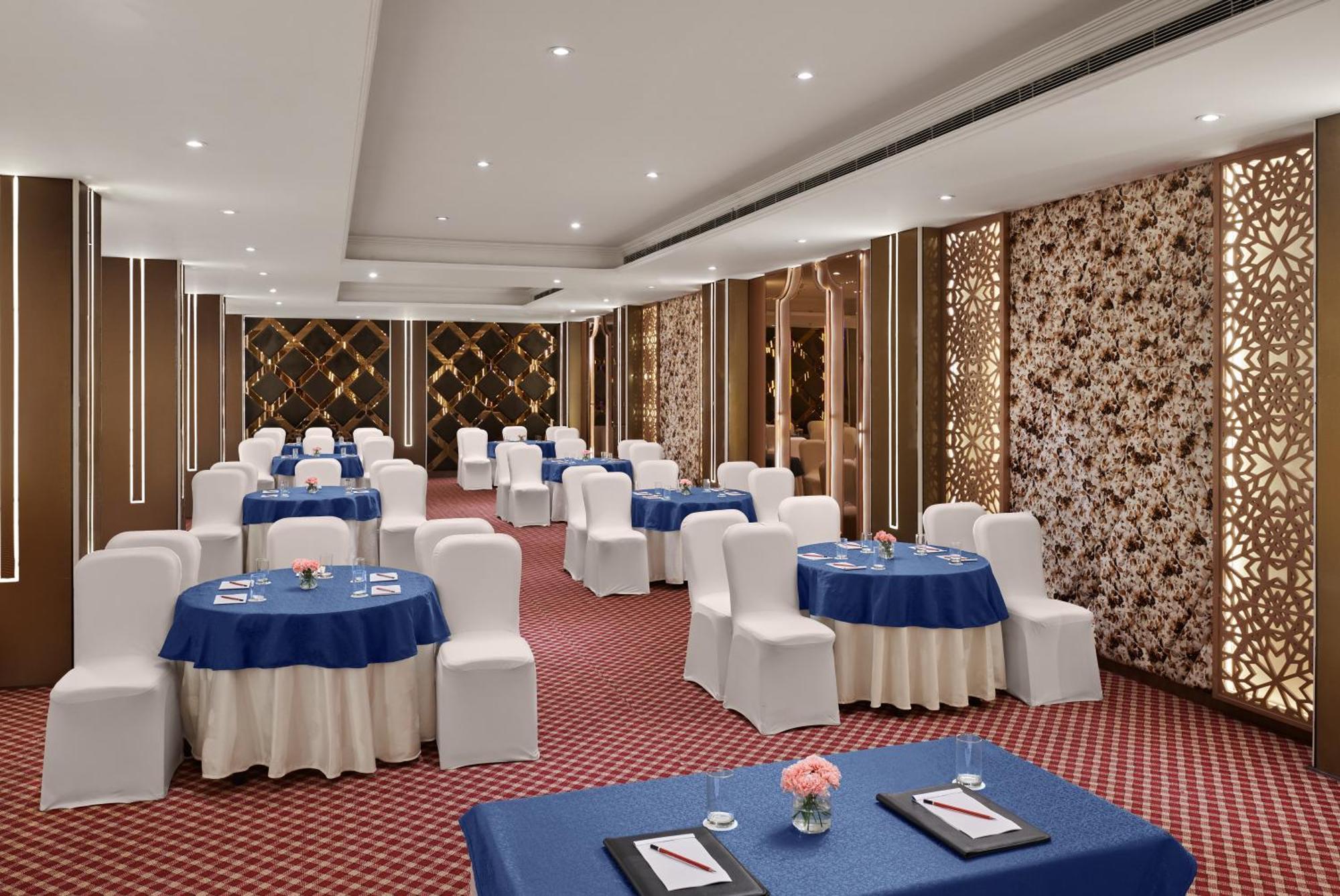 Deventure Sarovar Portico Patel Nagar Yeni Delhi Dış mekan fotoğraf
